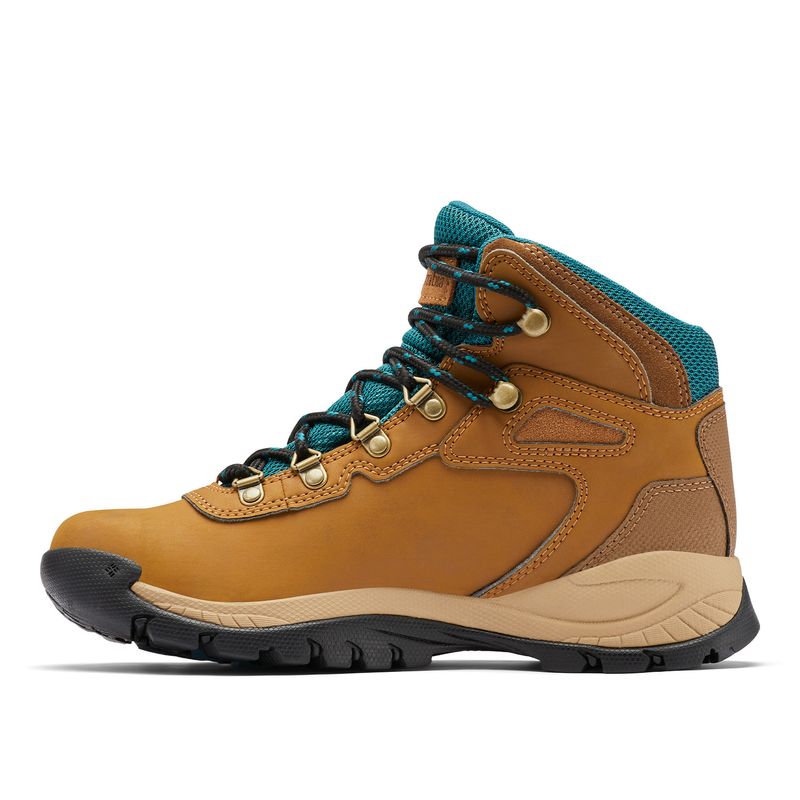 Botin-Mujer-Newton-Ridge-Plus-Beige-Columbia