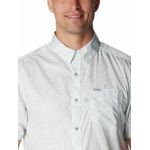 Camisa-Manga-Corta-Hombre-Super-Slack-Tide-Camp-Gris-Columbia