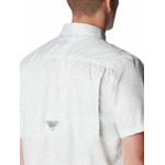 Camisa-Manga-Corta-Hombre-Super-Slack-Tide-Camp-Gris-Columbia