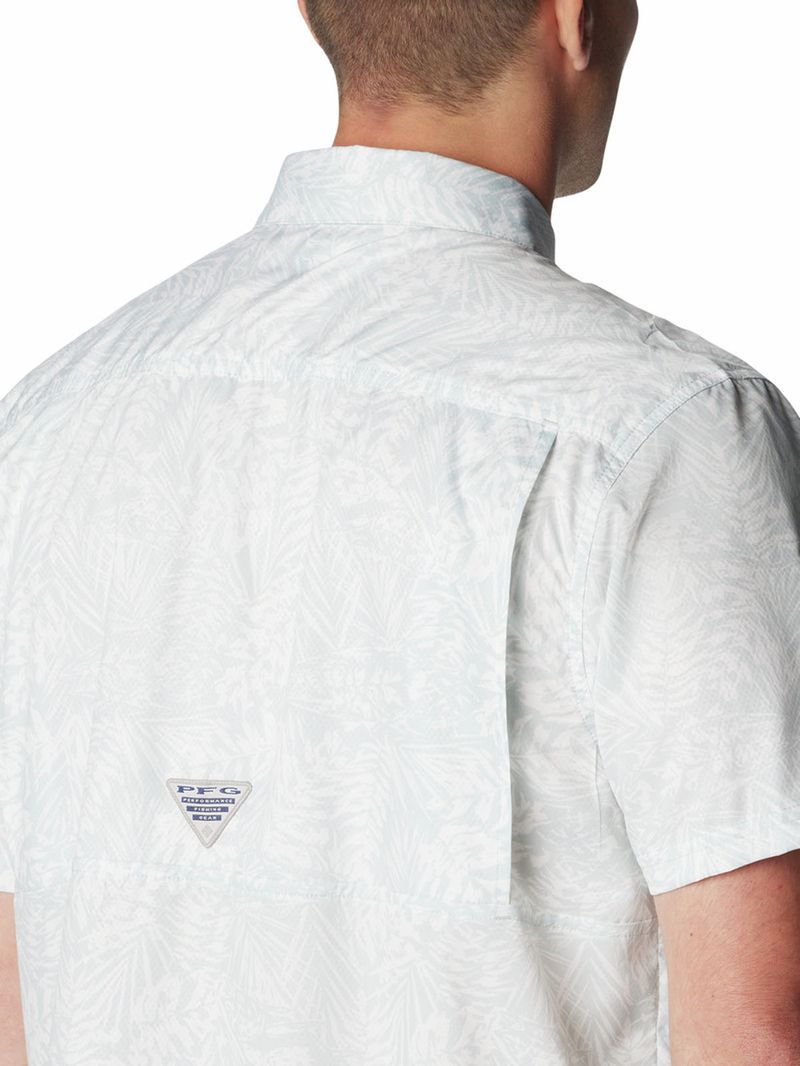 Camisa-Manga-Corta-Hombre-Super-Slack-Tide-Camp-Gris-Columbia