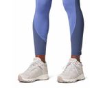 Botin-Mujer-Peakfreak-Hera-Mid-Gris-Columbia