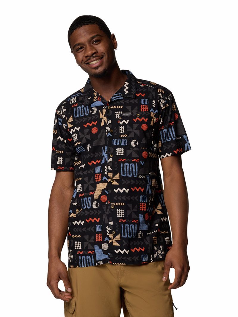 Camisa-Manga-Corta-Hombre-Pine-Canyon-Negro-Columbia