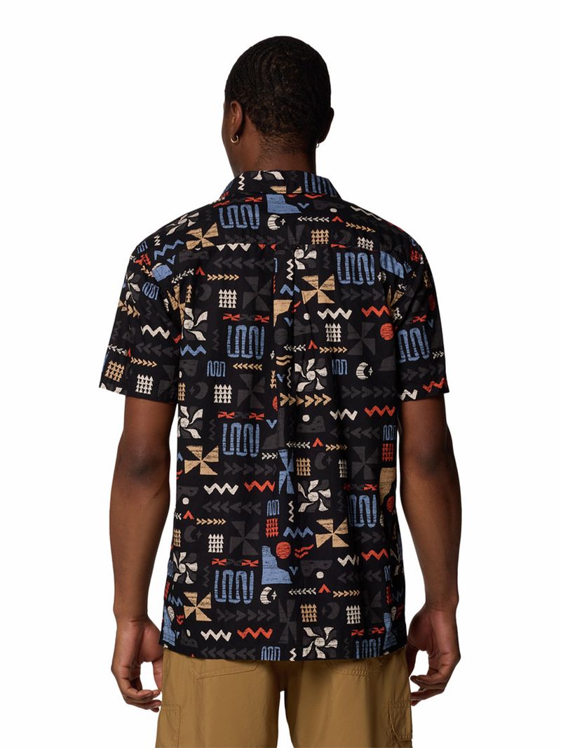 Camisa-Manga-Corta-Hombre-Pine-Canyon-Negro-Columbia
