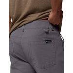 Pantalon-Hombre-Roc-5-Pocket-Gris-Columbia